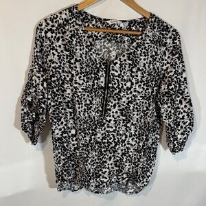 Reitmans Black and White Patterned Blouse